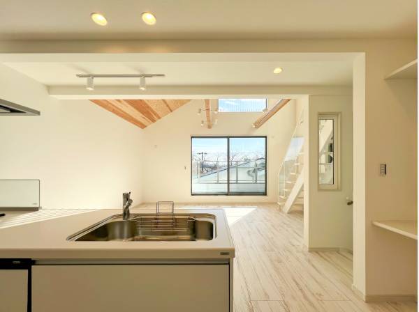 明るい室内空間