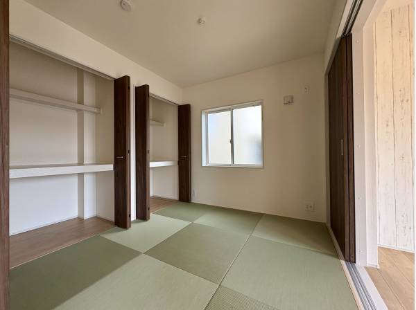 畳スペースもございます。