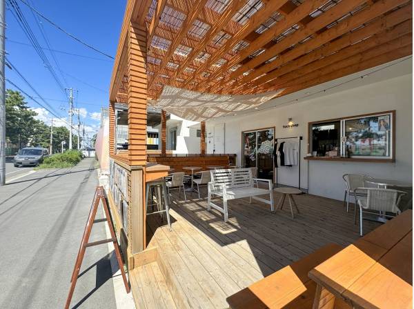 tuckshopまで徒歩5分（約400m）