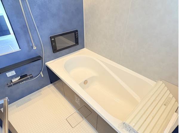 テレビ付きバスルーム