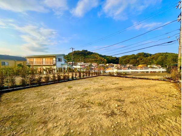 綺麗な敷地に佇みます