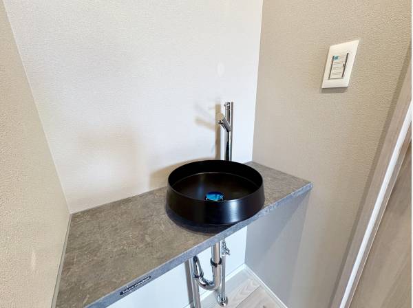 １階には衛生面に配慮された手洗い場がございます