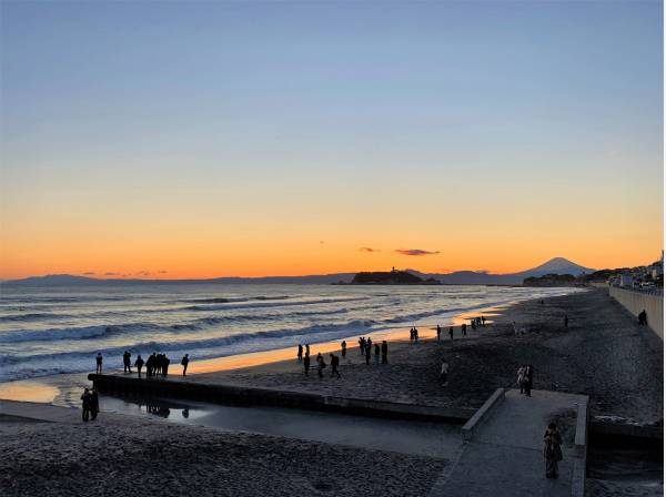 七里ヶ浜海岸まで徒歩2分（約120m）