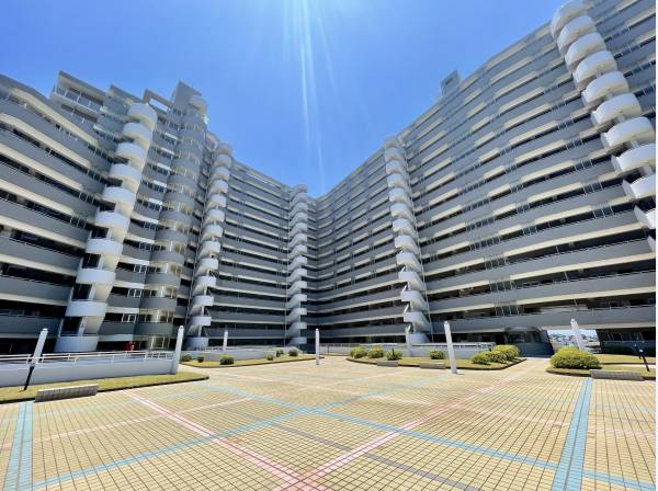 14階建ての13階部分の住宅になります