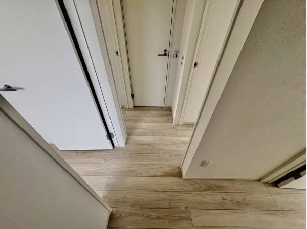 2階は部屋が4部屋ありますよ！もちろんトイレも有ります！