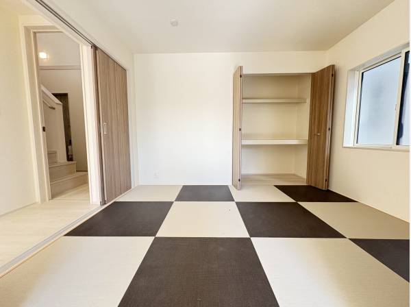 ちょっとした和室も付いてます。