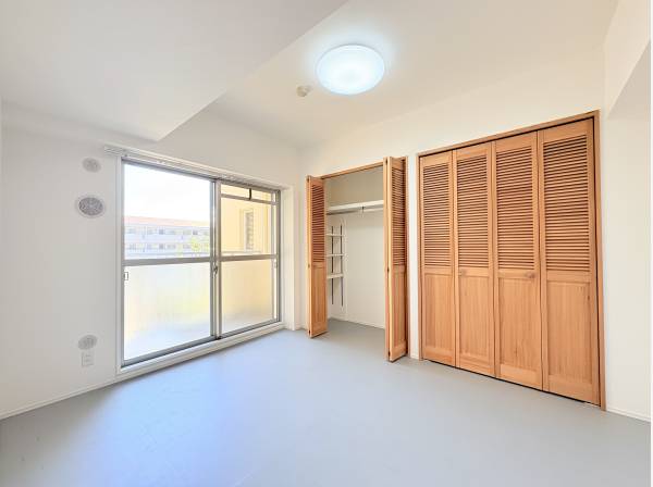 東南向きの洋室5.4帖