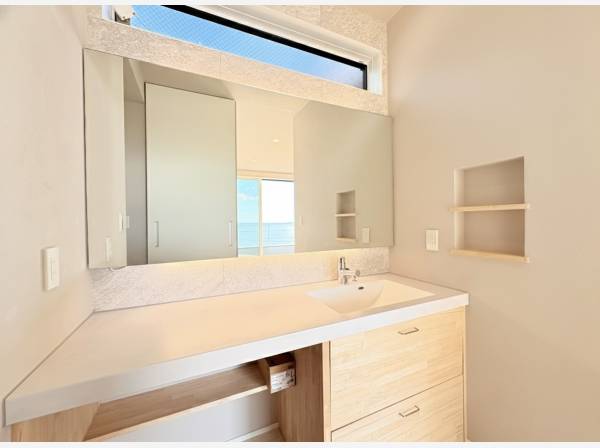 海を映す鏡のフレーム