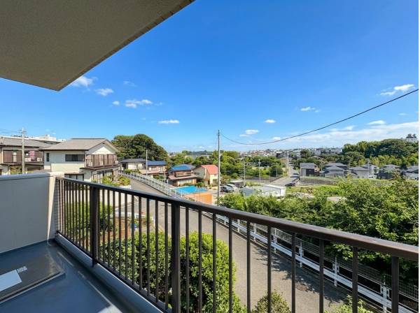 角部屋のため、ひらけた眺望です！