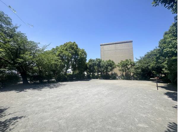 梅田第二公園まで徒歩4分（約300m）