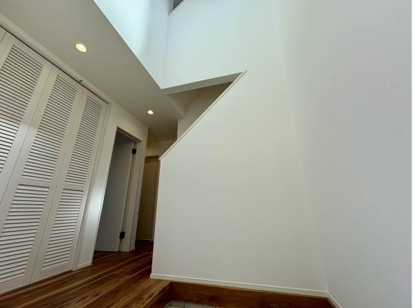 吹抜け玄関スペース