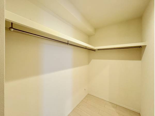 広く使えるウォークインクローゼットも魅力です