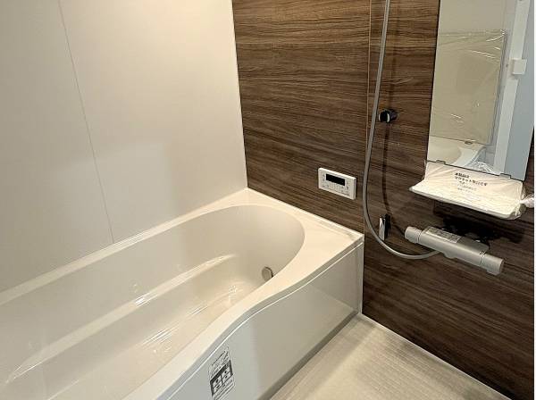 木目調のアクセントパネルを採用しております