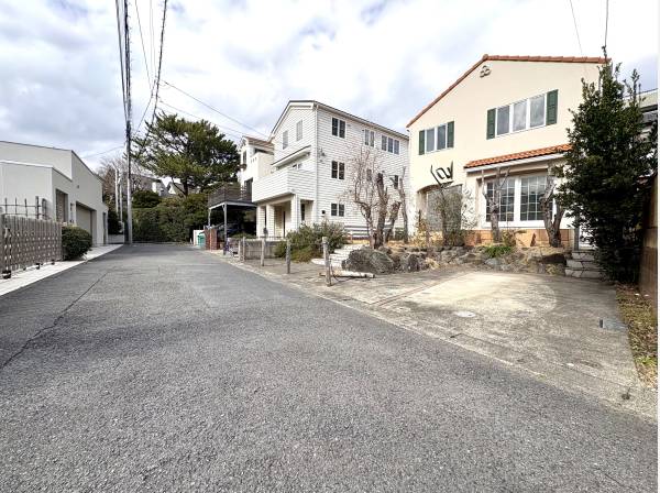 前面道路もゆとりのスペース