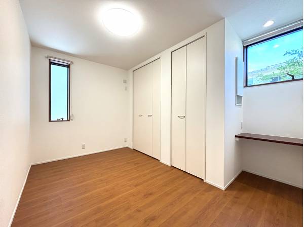 居室は1階に2部屋ございます