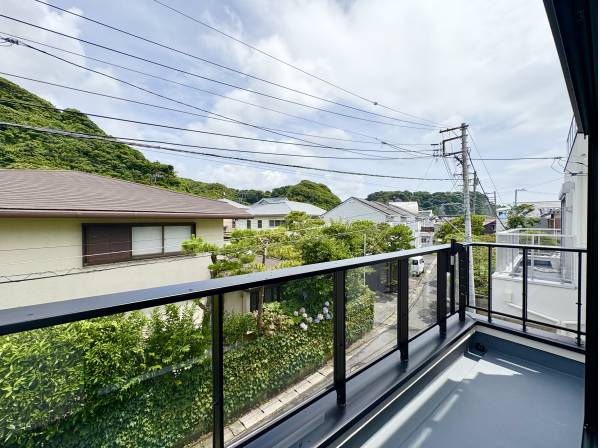 バルコニーは風通し・日当たり良好！
