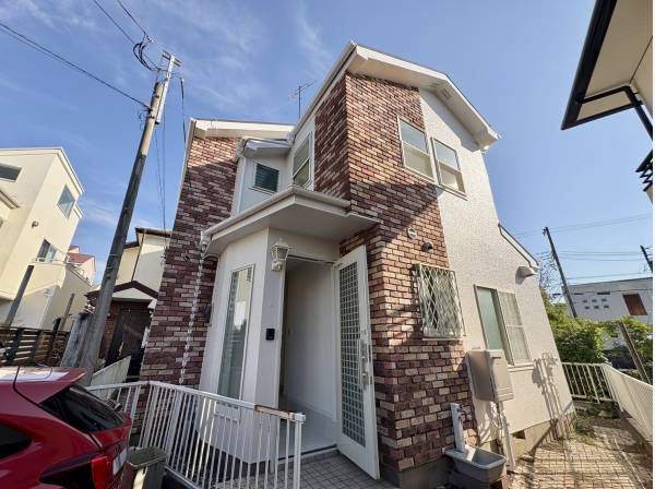 可愛いデザインの外観