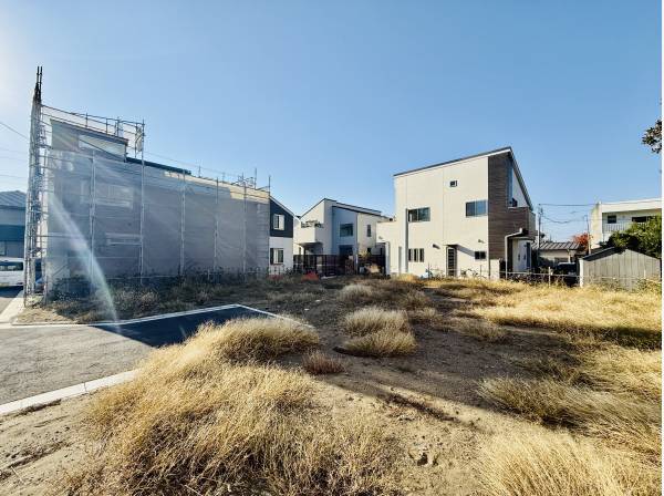 お好きなハウスメーカーでどうぞ