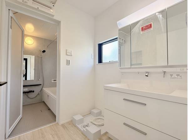 サニタリースペースと浴室