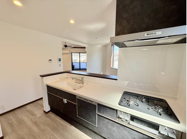 食洗機完備のシステムキッチン