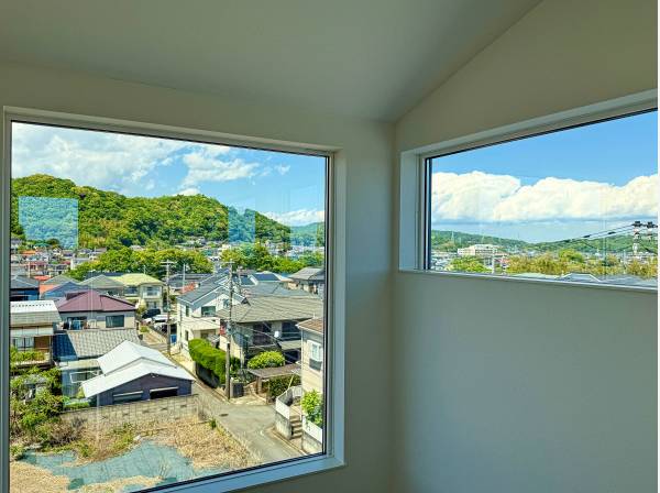 二宮は海だけでなく緑も豊かで、建物内から緑の眺望もお楽しみ頂けます