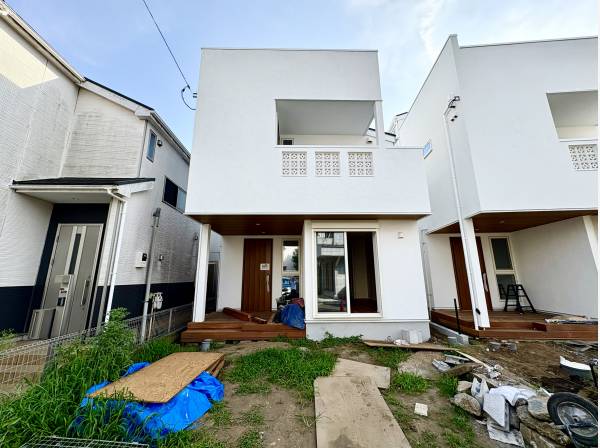湘南らしいし白基調の住宅