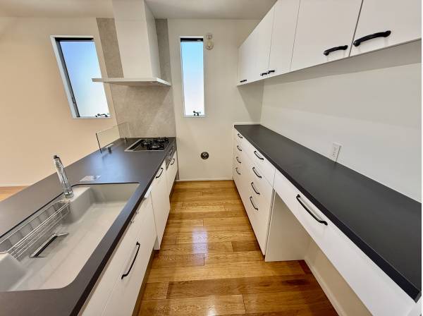 食洗器完備のシステムキッチン