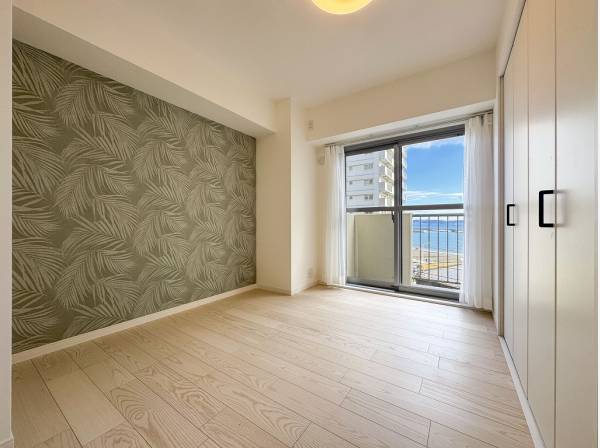 休息空間に安らぎを与えるリーフデザイン