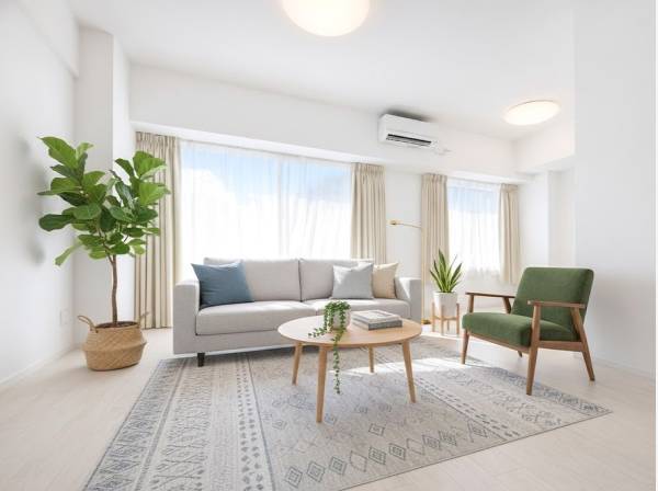 陽当たりの良い南西向きリビング（家具はイメージ画像）