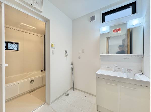 清潔感のある洗面室です。