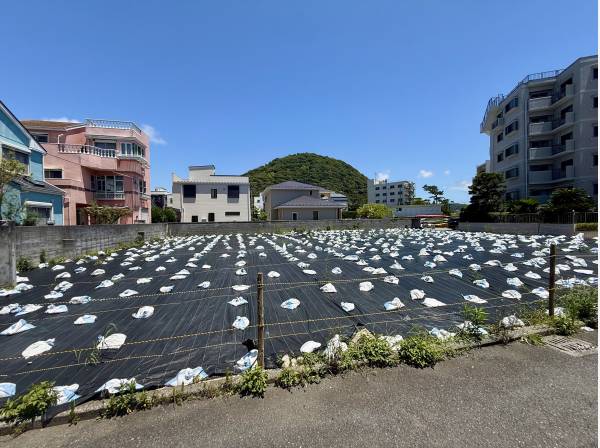 敷地面積は約218坪！南東・南西角地で日当たり良好な更地です