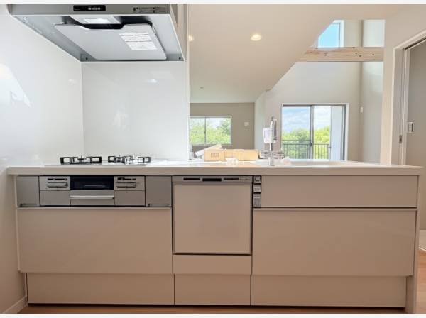 お料理をしながらお子様との会話が楽しめます。