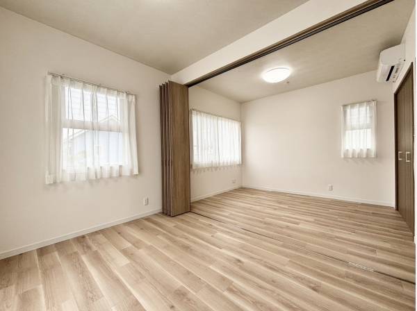 大変広々とした洋室