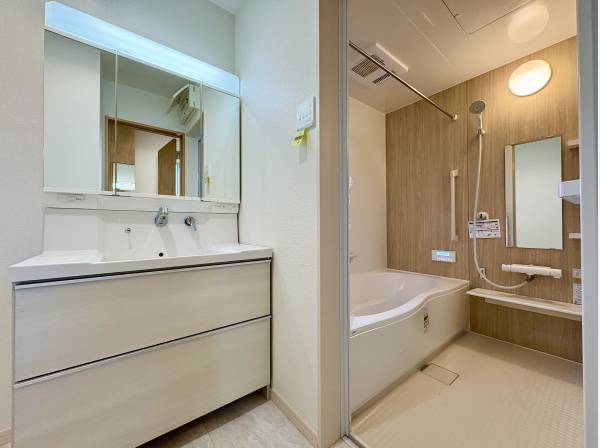 パウダールーム・バスルーム