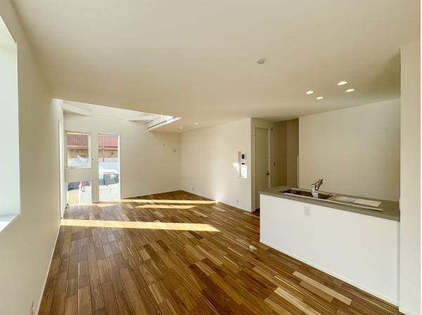 18.8帖のゆとりあるLDKスペース