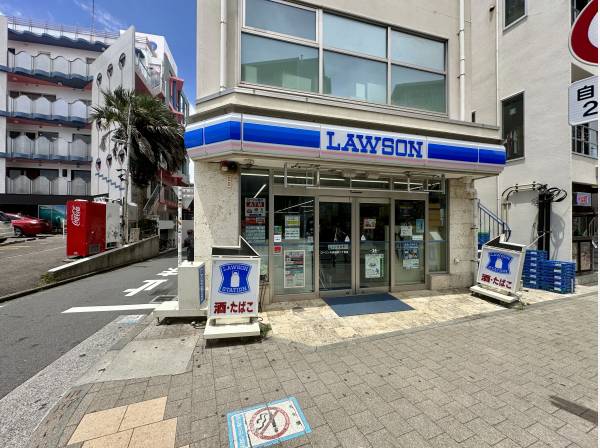 ローソン片瀬海岸二丁目店 徒歩2分(約140m)