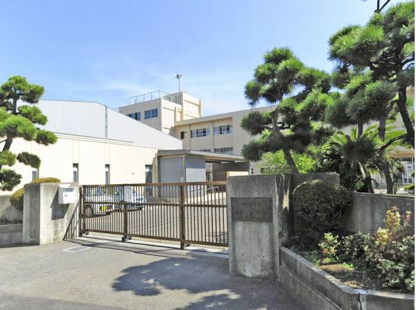茅ヶ崎市立第一中学校まで約650ｍ