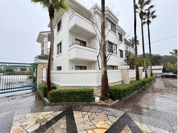 まるでリゾートホテルのような素敵な外観