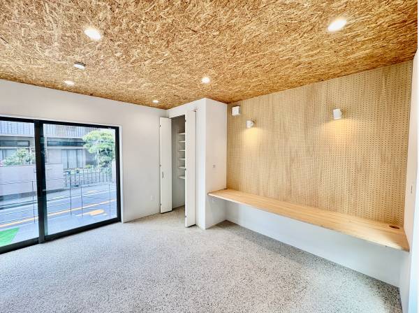 趣味の部屋にしてもいいですし、お店や事務所としてもいいですね！