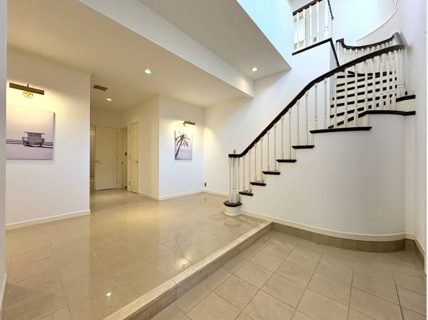 品格のあるエントランス