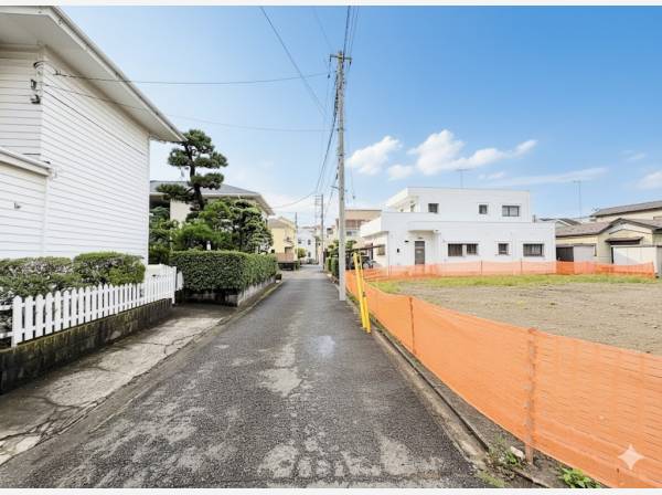 道路幅も余裕があり車もスムーズに通れます