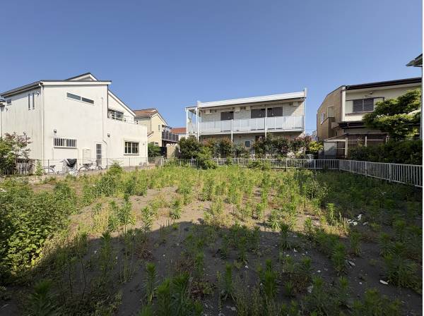 敷地面積約75坪となります。