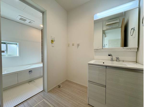 パウダールーム・バスルーム