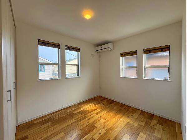 3部屋がエアコン付き。お好みに適えばそのままご利用ください。