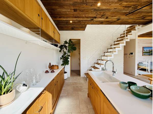 収納豊富なキッチン