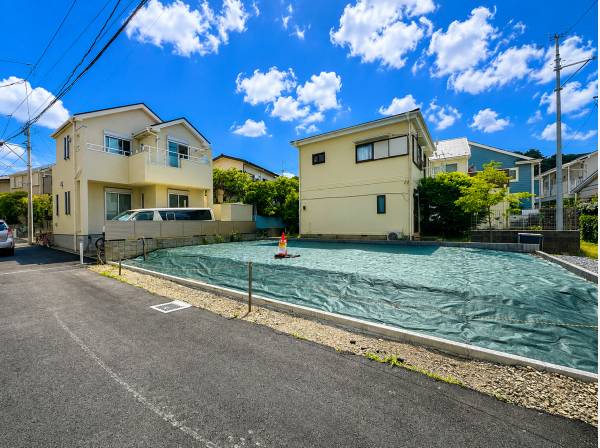 お好きなハウスメーカーで建築可能です。
