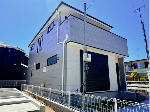 前面道路6ｍ公道で駐車もスムースです！