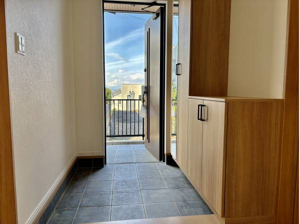 玄関を開けると目の前に富士山が見えます！