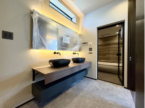 広く使いやすい洗面所