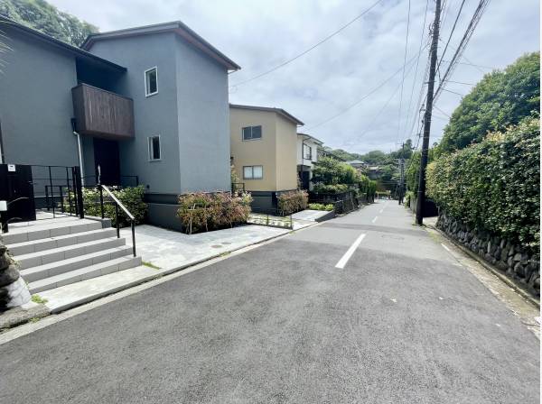 前面道路はこんなにもゆとりがあります